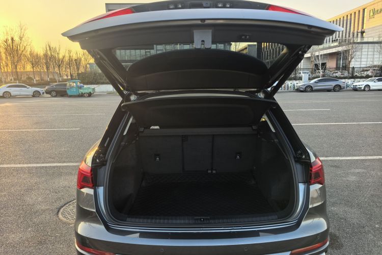 奥迪Q3 2021款 35 TFSI 时尚动感型车身外观6005