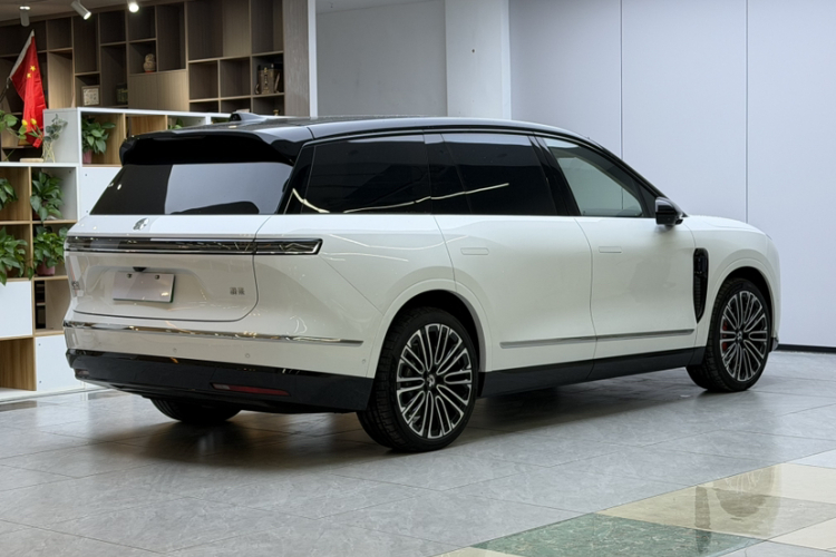 蔚来ES8 2026款 六座行政签名版车身外观6003