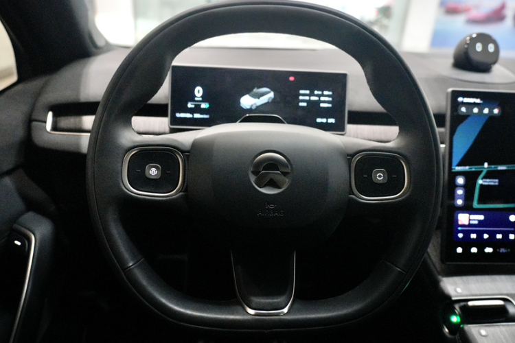 蔚来ES7 2024款 100kWh 签名版中控内饰7004