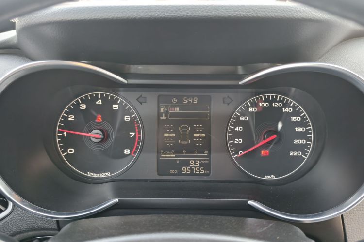 捷途X70 2020款 1.5T 手动畅行版 5座中控内饰15