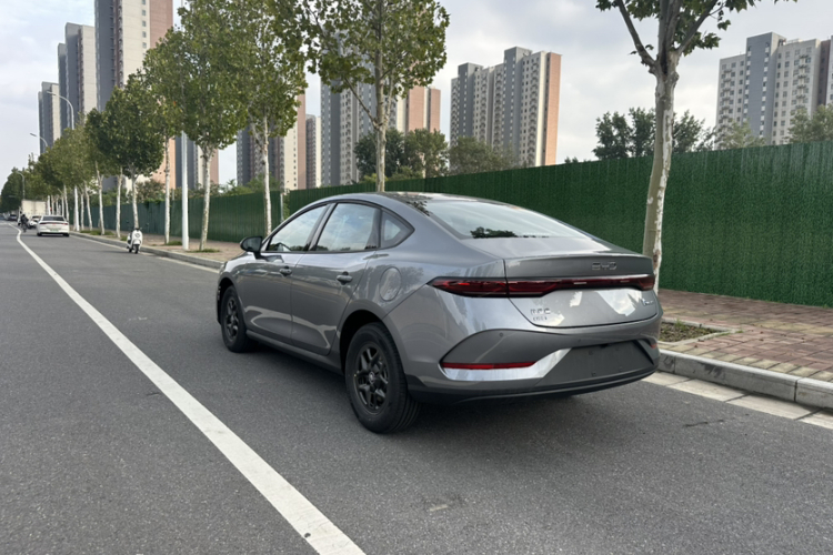 比亚迪 秦PLUS 2025款 DM-i 智驾版 128KM进取型车身外观6005