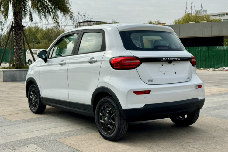 零跑汽车 零跑T03 2025款 310舒享版车身外观6009