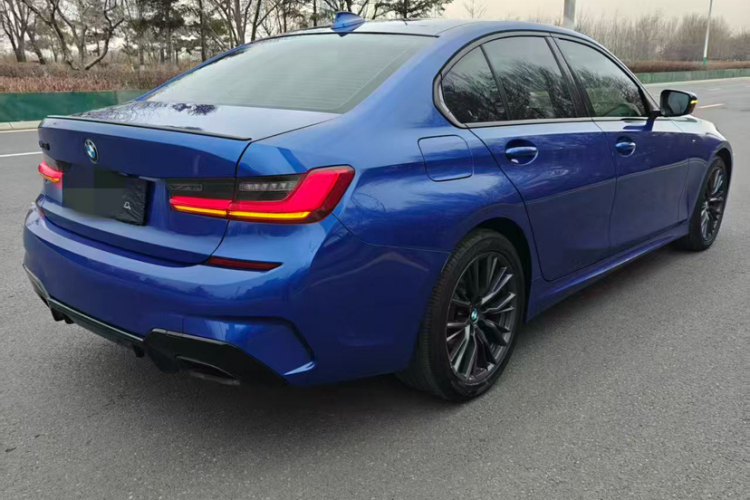 宝马3系 2020款 改款 325i M运动曜夜套装车身外观6003