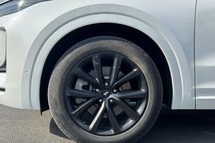 理想汽车 理想ONE 2020款 增程6座版车身外观6003