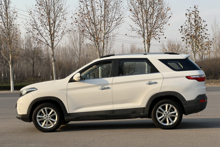 东风风光 风光S560 2019款 1.8L CVT精英型车身外观6009