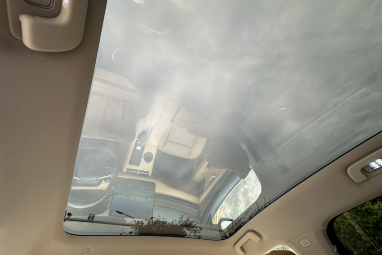 鸿蒙智行 问界M5 2022款 增程四驱至臻版局部细节22