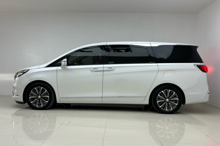 别克GL8 2020款 ES陆尊 653T 旗舰型车身外观6003