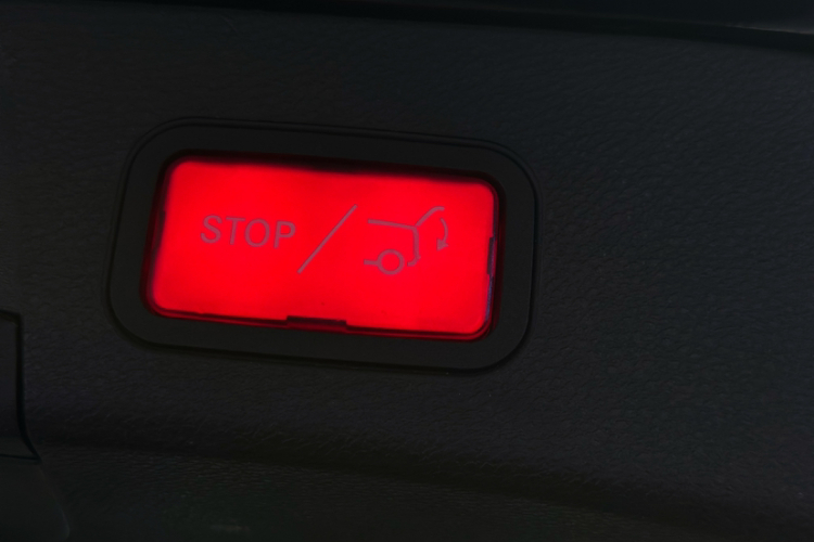 奔驰C级(进口) 2018款 C 200 旅行轿车中控内饰7005