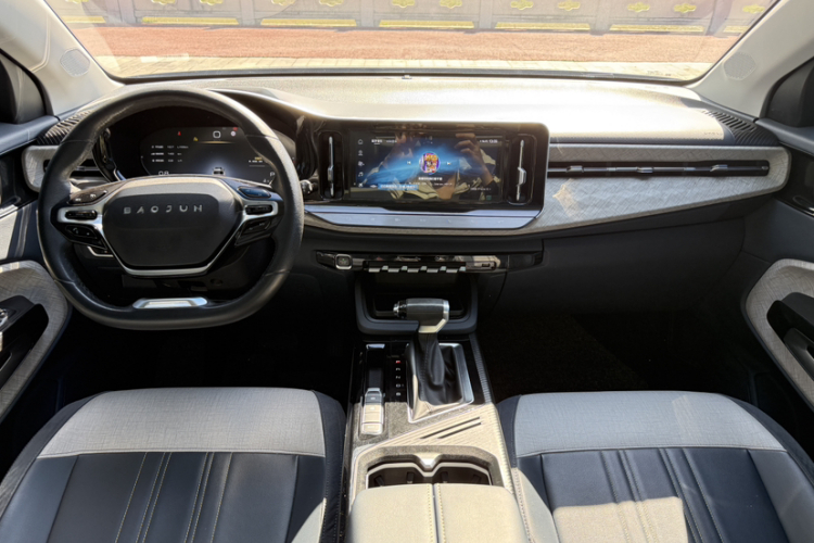 宝骏RM-5 2019款 1.5T CVT 24小时在线尊贵型 7座中控内饰7002