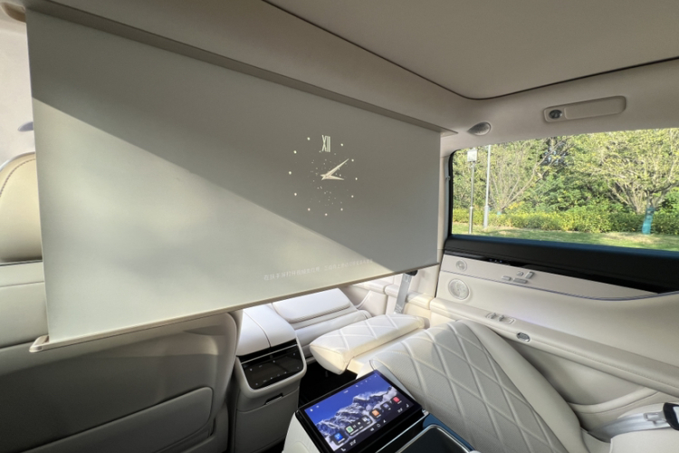 鸿蒙智行 享界S9 2025款 增程 Ultra中控内饰7002