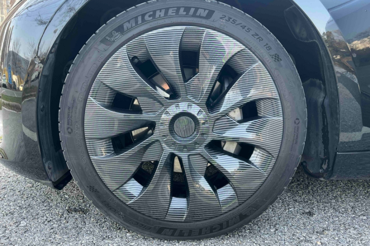 特斯拉 Model 3 2021款 标准续航后驱升级版中控内饰7009