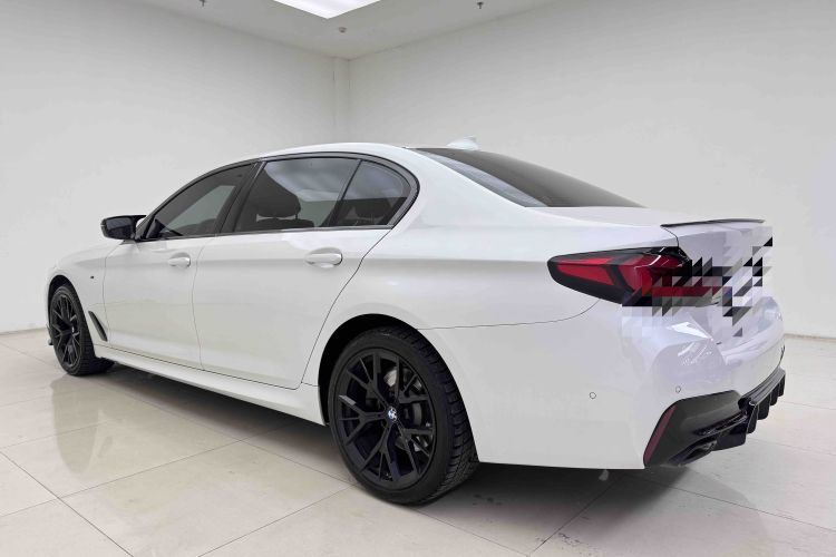 宝马5系 2022款 改款二 525Li M运动套装车身外观6007