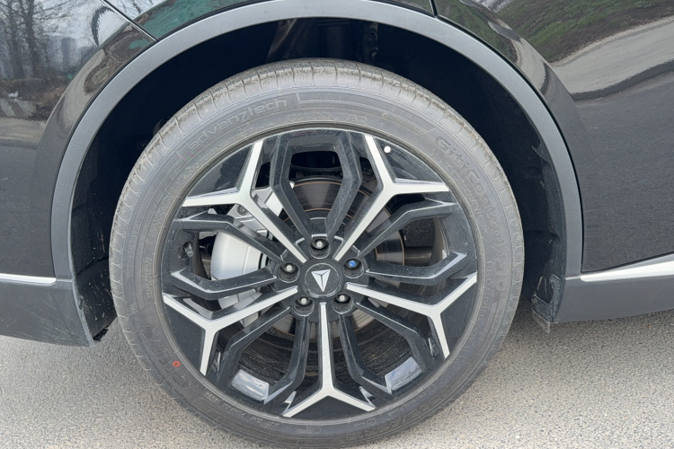 深蓝汽车 深蓝SL03 2025款 增程运动型局部细节9001