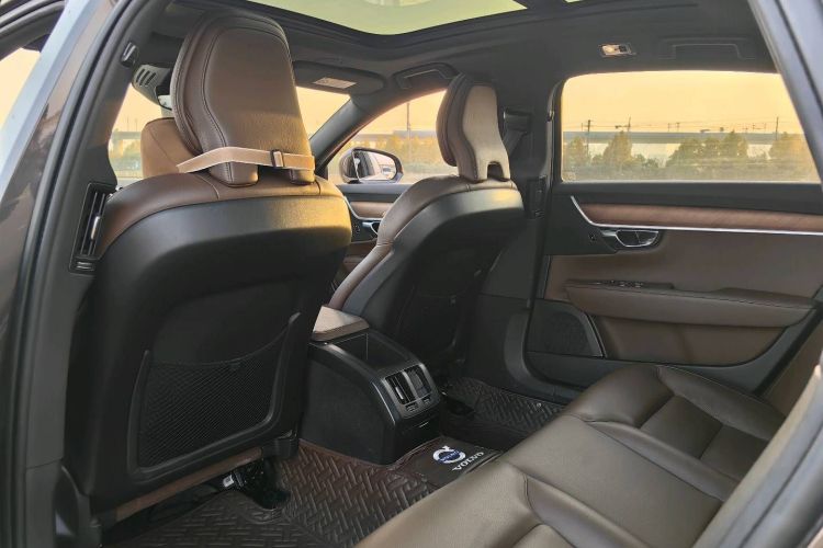 沃尔沃S90 2021款 B5 智逸豪华版中控内饰7005