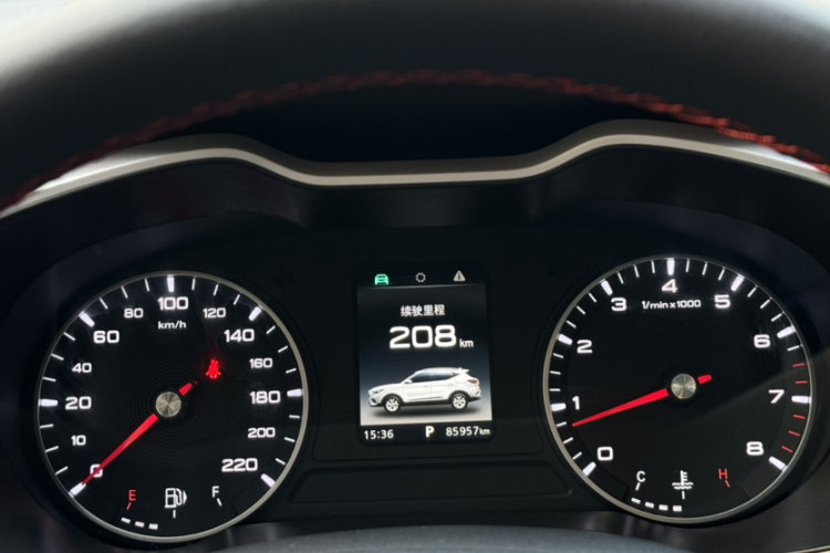 名爵ZS 2020款 180DVVT 自动Lite中控内饰15