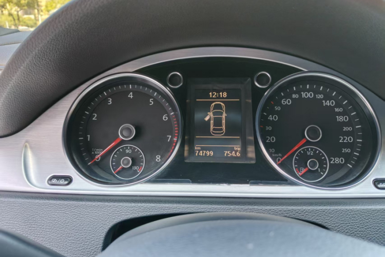 一汽-大众CC 2018款 1.8TSI 尊贵型中控内饰15