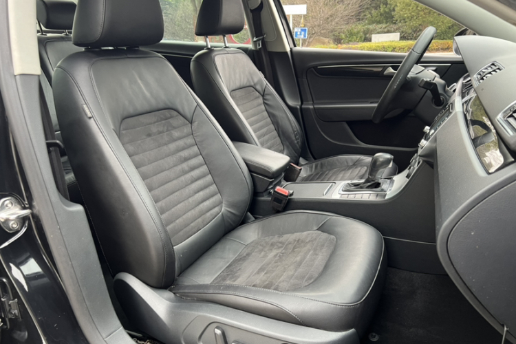 大众 迈腾 2016款 1.8TSI 智享豪华型中控内饰7010