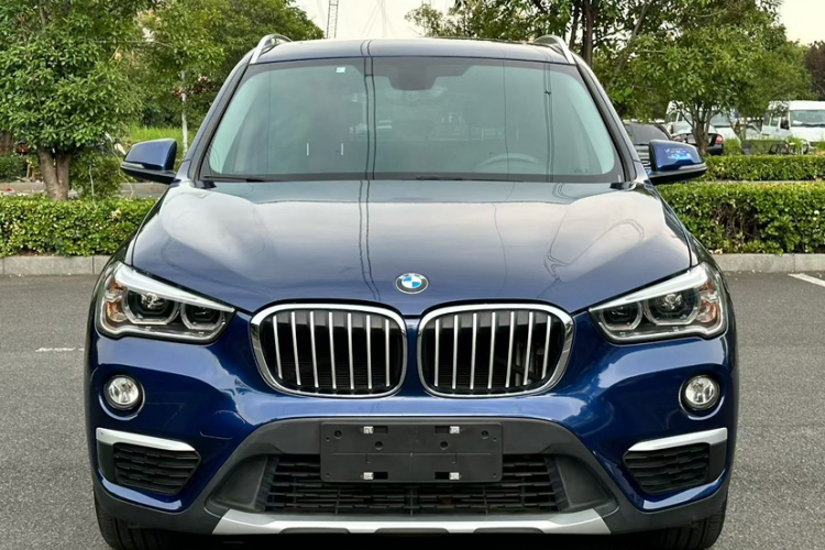 宝马X1 2018款 sDrive18Li 尊享型车身外观6006