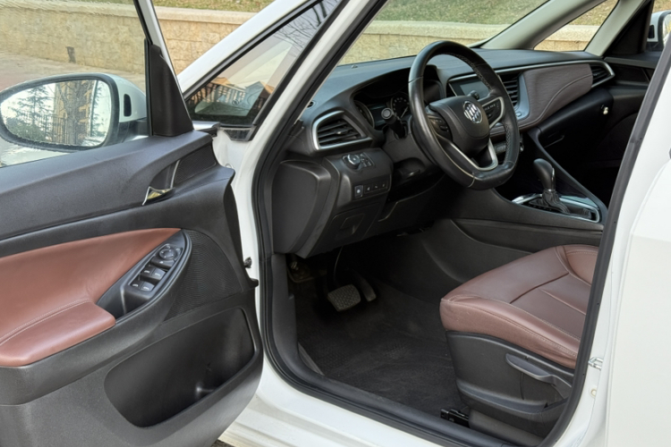 别克GL6 2018款 18T 6座尊贵型中控内饰7002