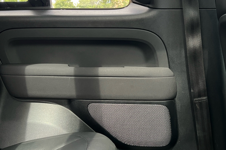 路虎卫士 2023款 90 3.0T P400 XS中控内饰7010