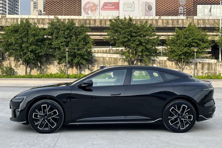 阿维塔06 2025款 Max增程版车身外观6002