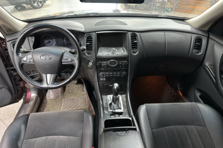 英菲尼迪QX50 2015款 2.5L 舒适版中控内饰7002