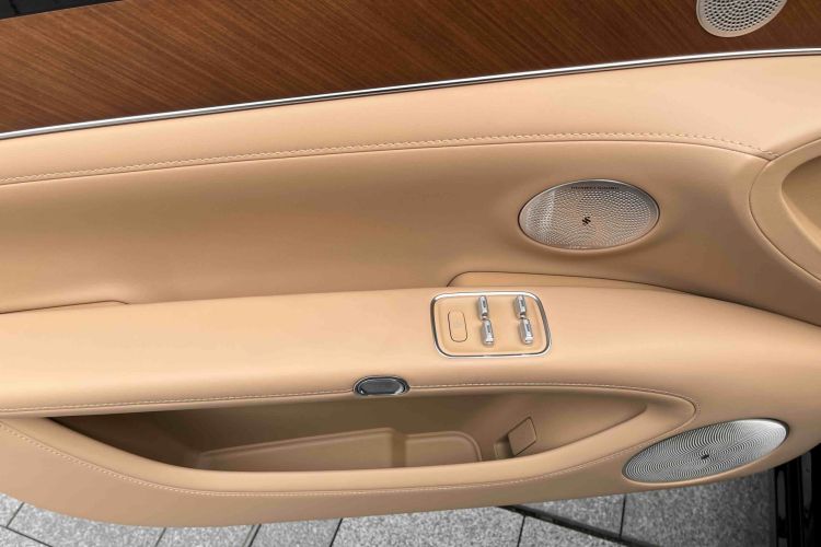 鸿蒙智行 享界S9 2024款 纯电 Ultra 四驱旗舰版中控内饰7006