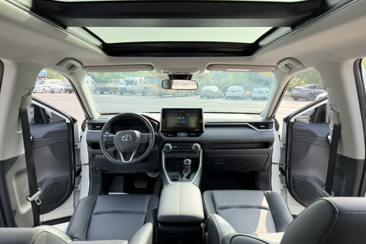 丰田 RAV4荣放 2020款 2.0L CVT两驱尊贵版中控内饰7008