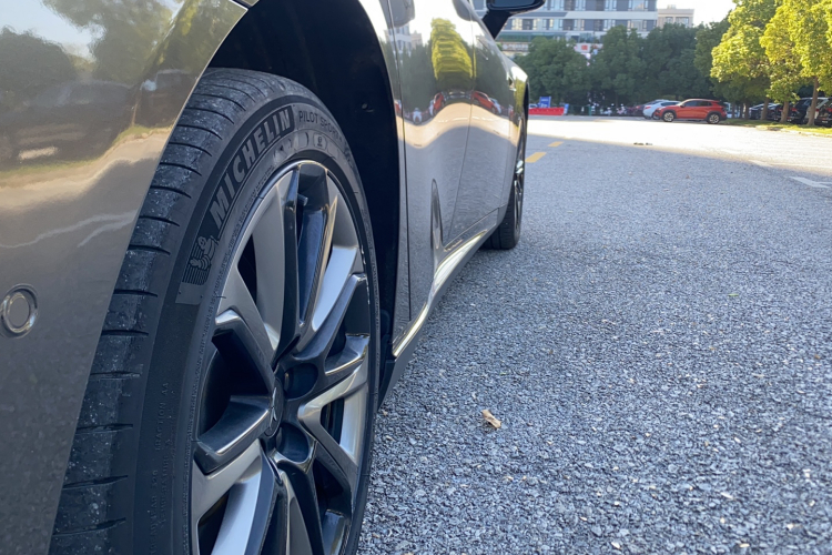 小鹏P7 2020款 670N局部细节9002