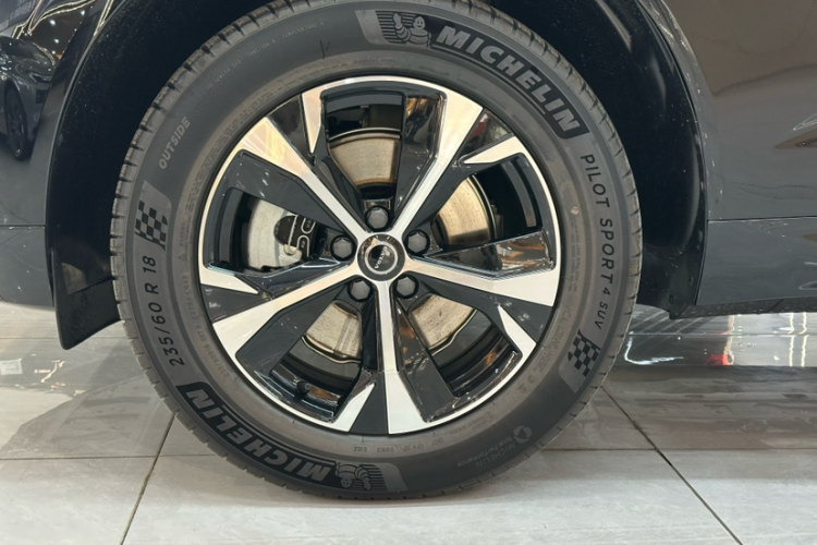 沃尔沃XC60 2026款 B5 四驱智逸豪华版车身外观6007