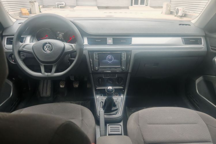 大众 2019款 宝来·传奇 1.5L 手动时尚型 国VI中控内饰7003