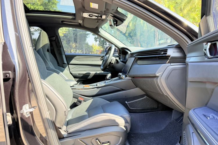 领克01 2021款 2.0TD 四驱暗夜版中控内饰7002