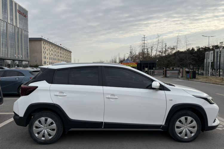 丰田 YARiS L 致炫 2022款 致炫X 1.5L CVT领先PLUS版车身外观6003