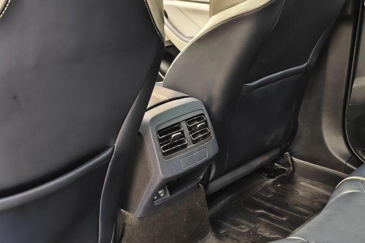 比亚迪 秦PLUS 2021款 DM-i 55KM 旗舰型中控内饰7005