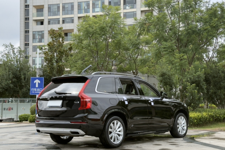 沃尔沃XC90 2018款 T6 智逸版 7座车身外观6013