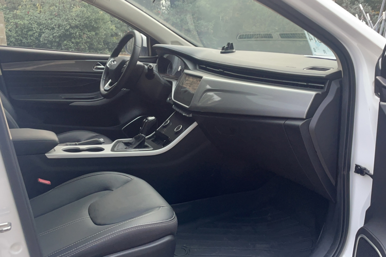 奇瑞 艾瑞泽5 2019款 1.5L 手动乐活版 国V局部细节41