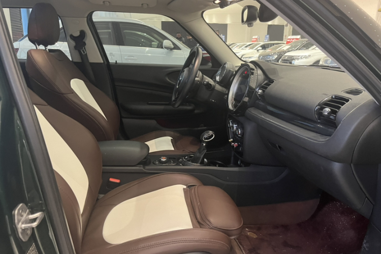 MINI Clubman 2016款 改款 1.5T COOPER中控内饰7004