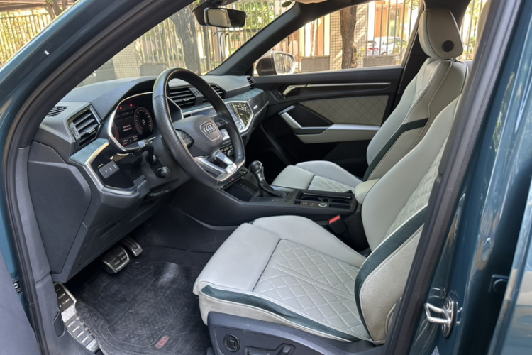 奥迪Q3 Sportback 2024款 45 TFSI quattro 上市特别版局部细节19