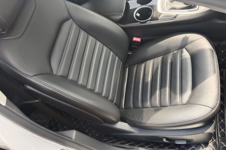 福特 蒙迪欧 2013款 1.5L GTDi180时尚型中控内饰7008