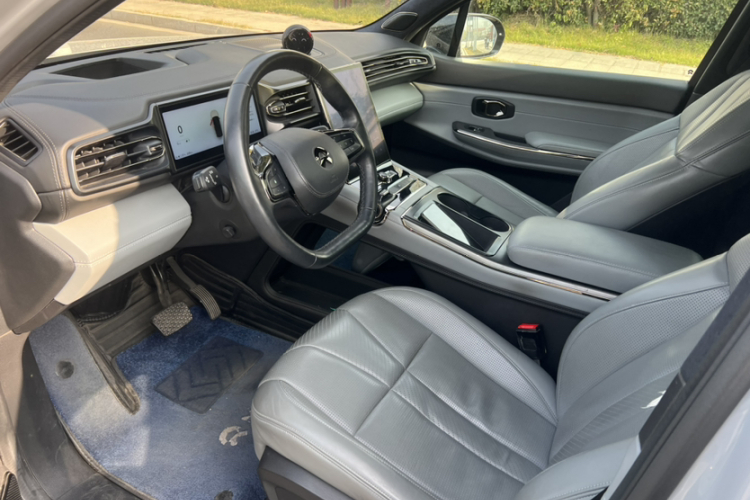 蔚来ES8 2020款 580KM 签名版 六座版车身外观6001