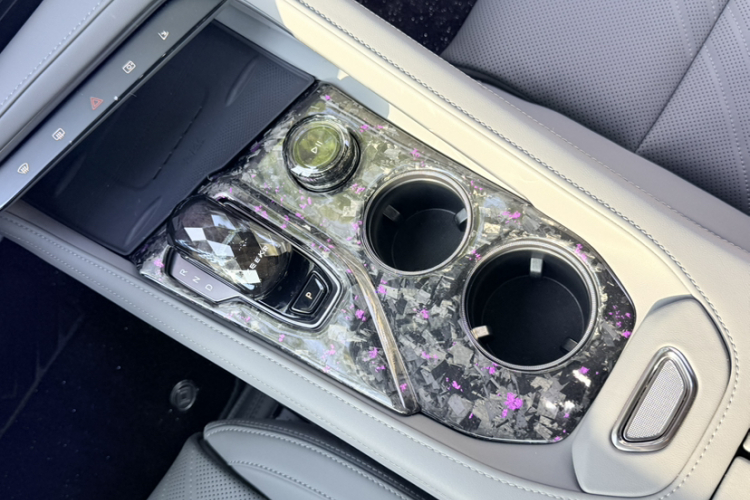 极氪001 2025款 WE版 100kWh 后驱中控内饰7005