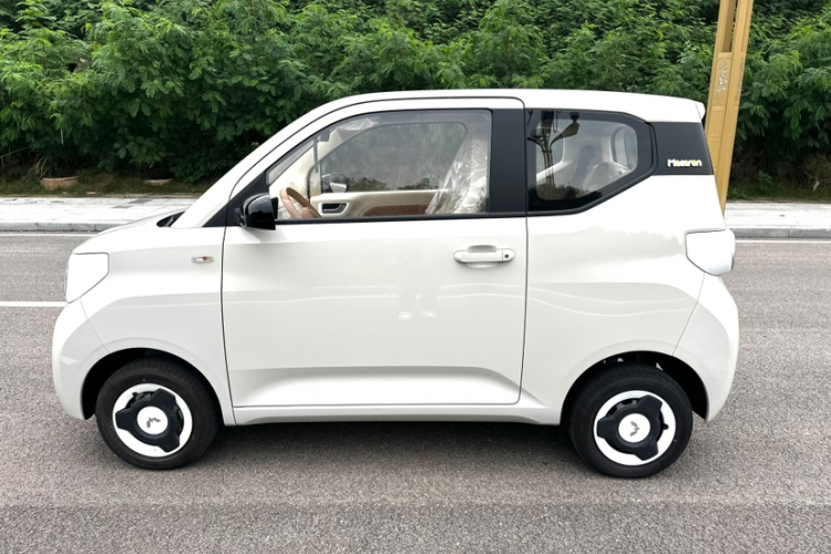 五菱汽车 宏光MINIEV 2024款 第三代 215km 青春版车身外观6007