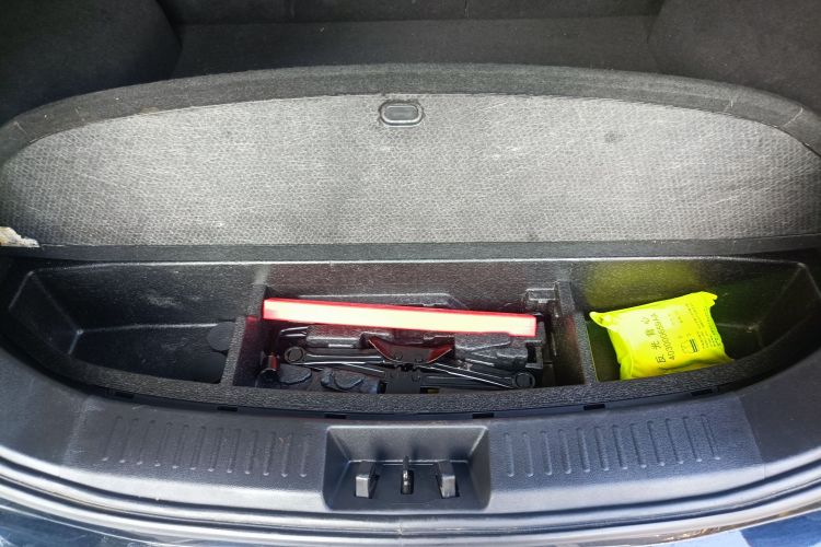 奇瑞 瑞虎8 2019款 1.5TCI 手动精英型局部细节9002