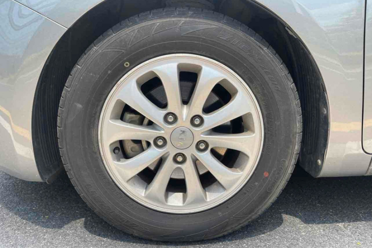 起亚K3 2015款 1.6L 手动GL车身外观6007