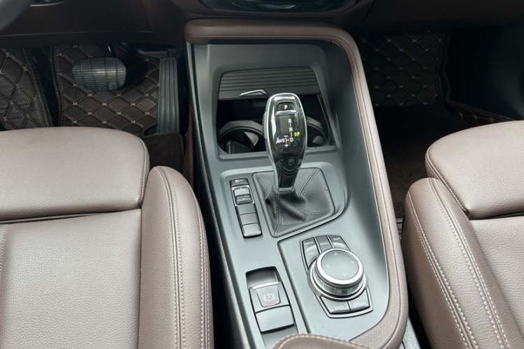 宝马X1 2022款 sDrive20Li 时尚型中控内饰7003