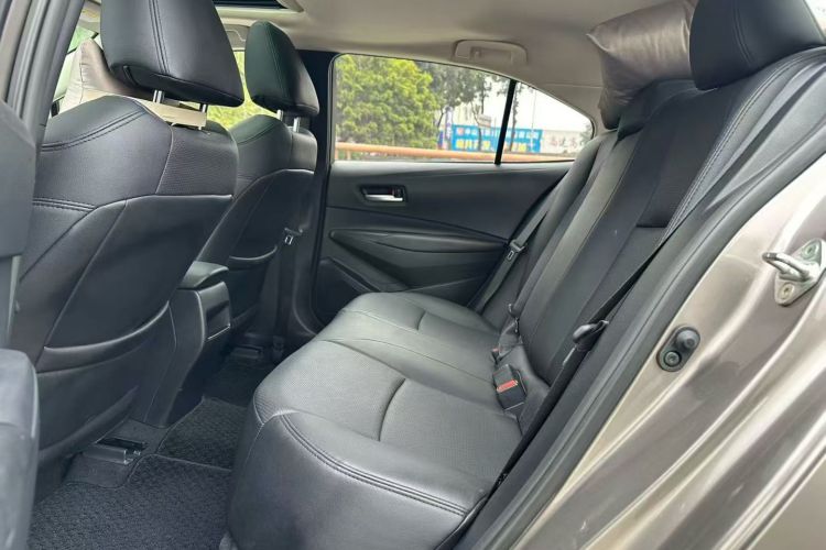 丰田 卡罗拉 2021款 1.2T S-CVT精英PLUS版中控内饰7005