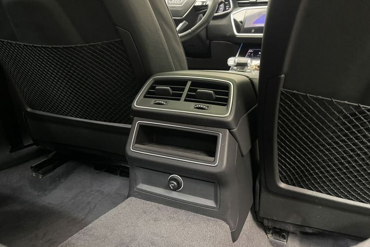 奥迪A6L 2021款 40 TFSI 豪华动感型中控内饰7006