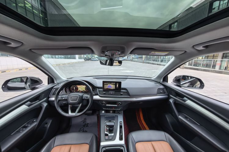 奥迪Q5L 2020款 改款 40 TFSI 荣享时尚型中控内饰7001