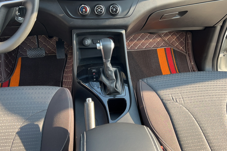 宝骏730 2019款 1.5T CVT时尚型 7座 国VI局部细节18