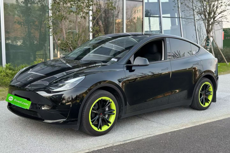 特斯拉 Model Y 2022款 改款 后轮驱动版车身外观1